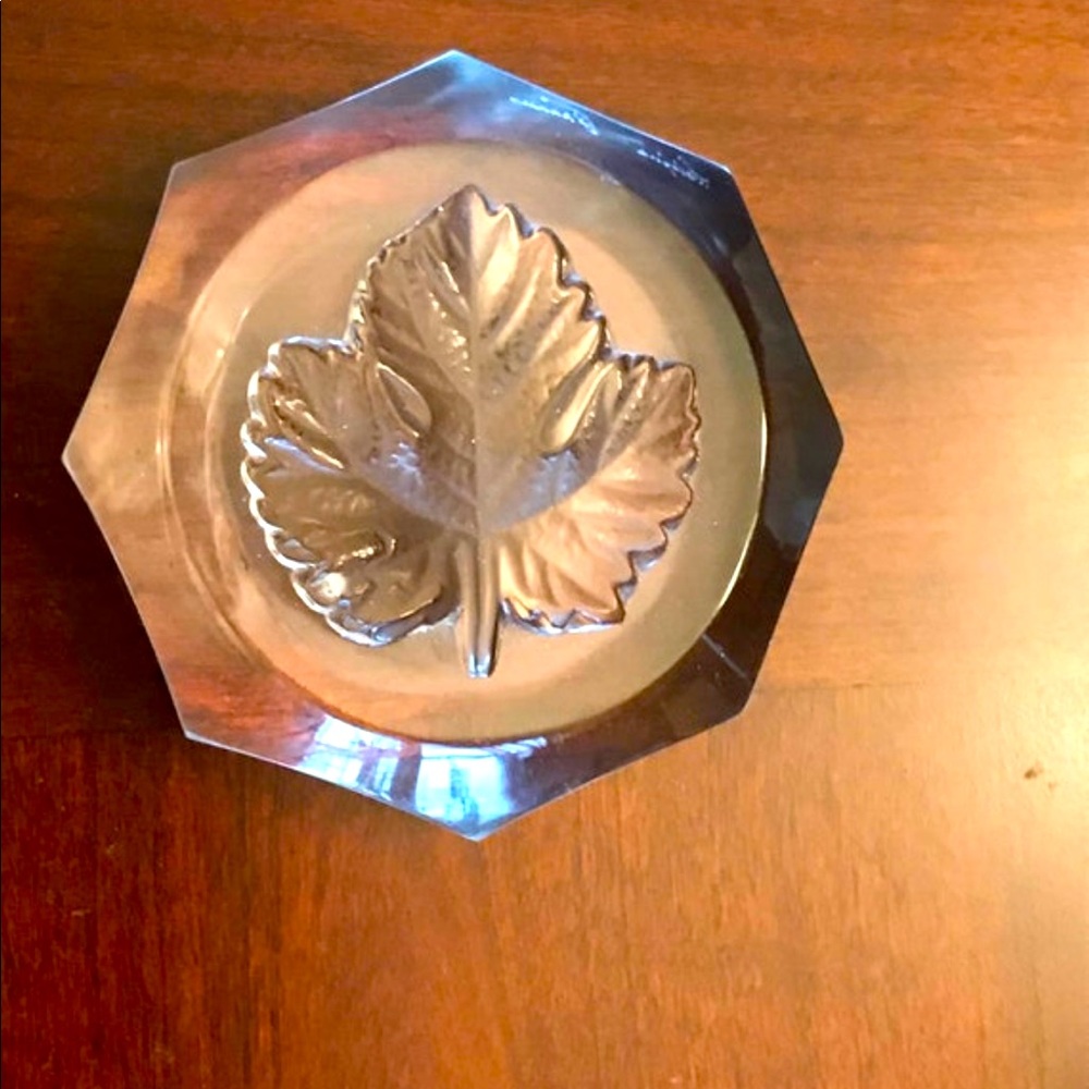 Lalique Crystal Maple Leaf Heavy paper weight